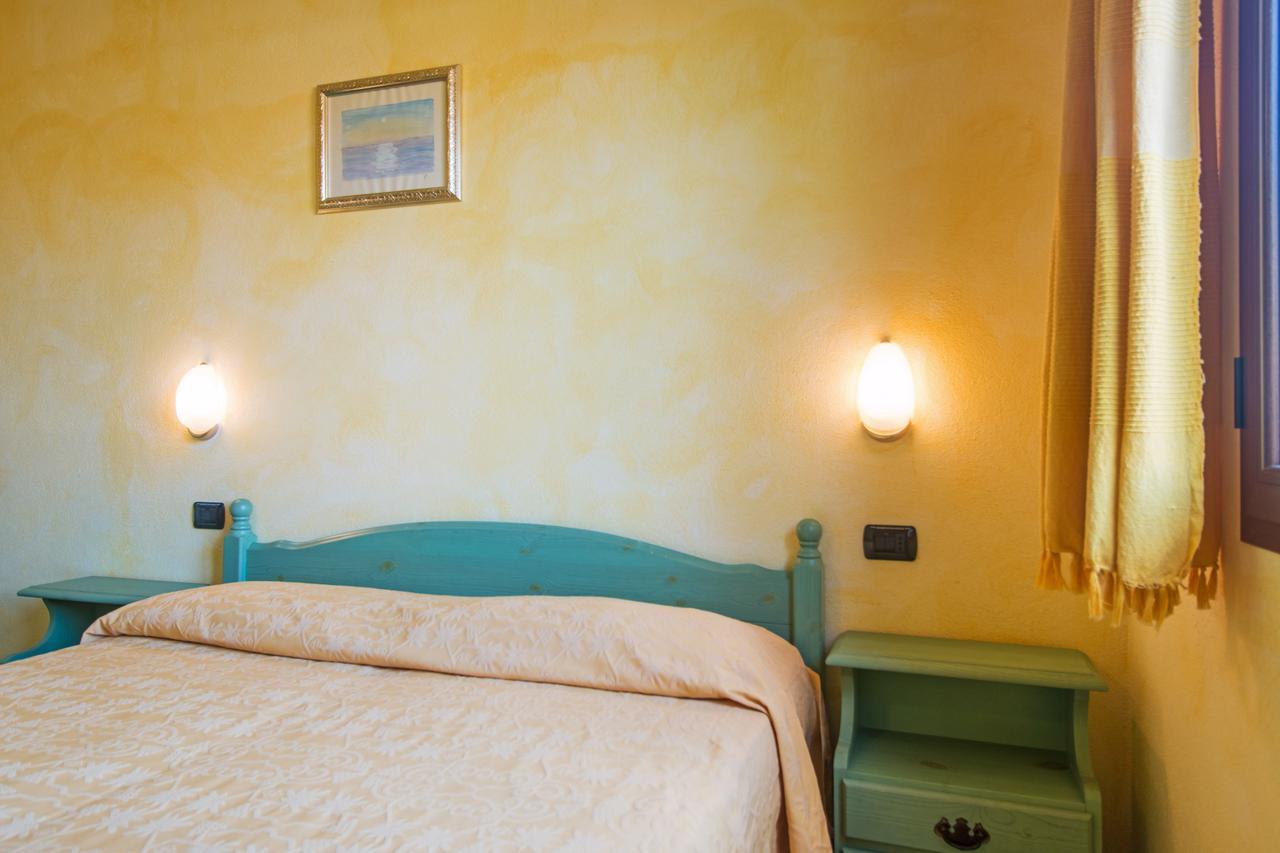 Hotel Residenza Gli Ontani à Orosei Extérieur photo