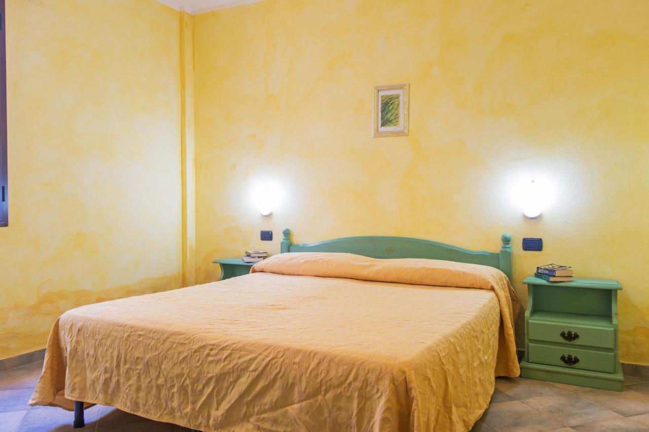 Hotel Residenza Gli Ontani à Orosei Extérieur photo