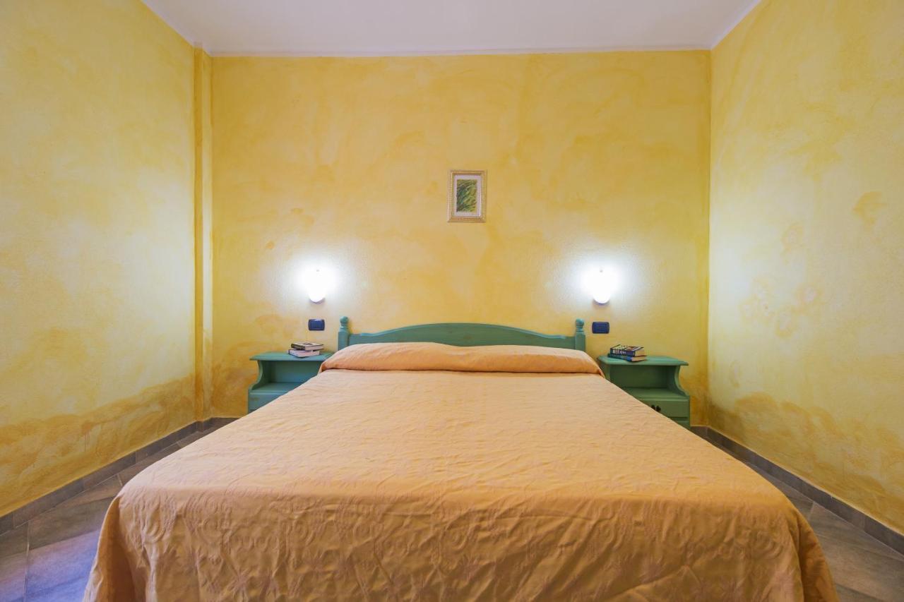 Hotel Residenza Gli Ontani à Orosei Extérieur photo