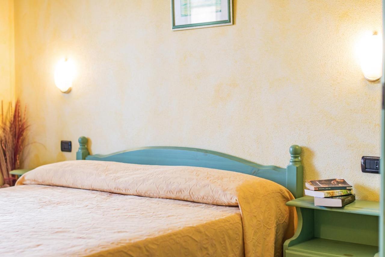 Hotel Residenza Gli Ontani à Orosei Extérieur photo