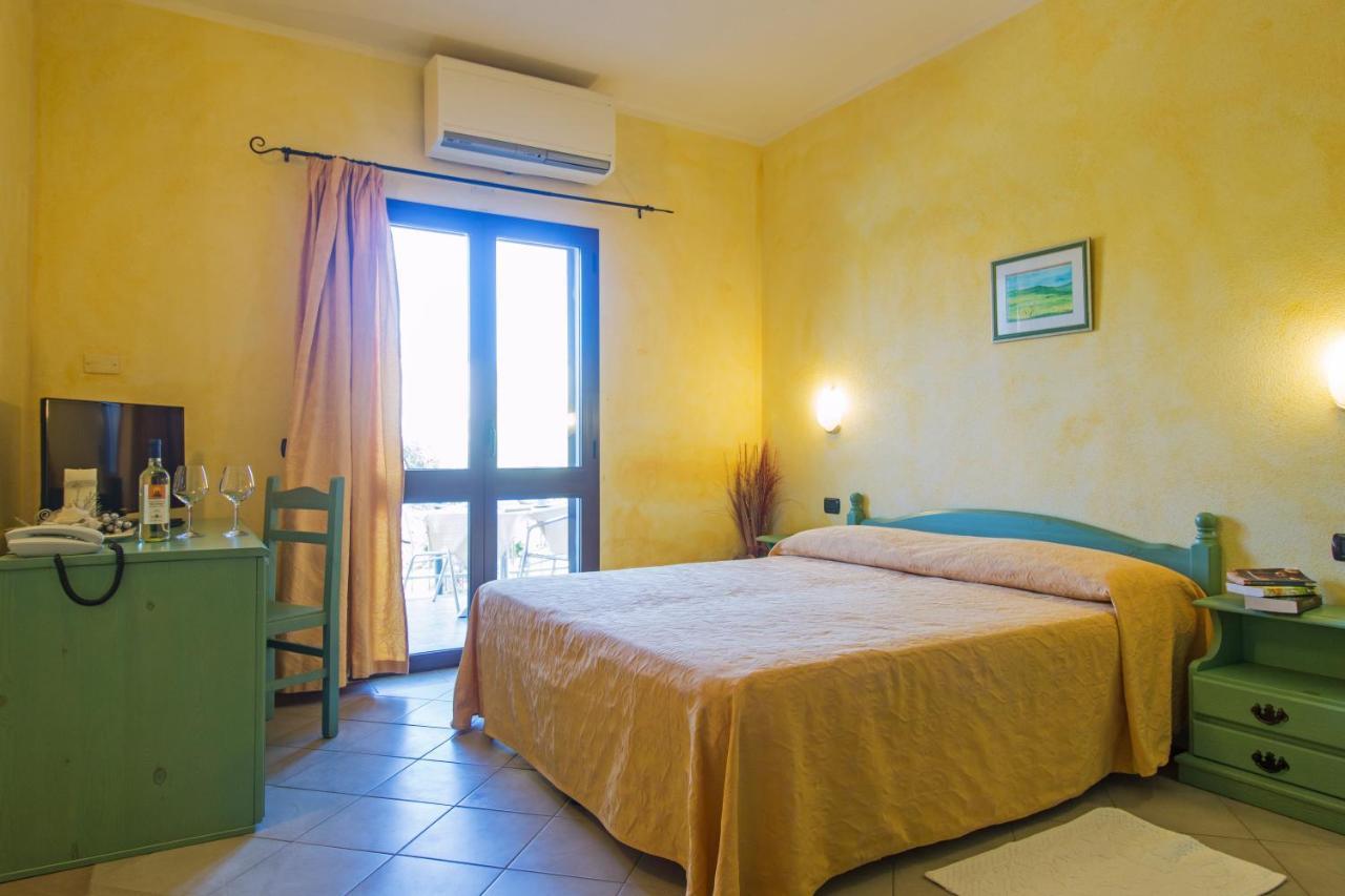 Hotel Residenza Gli Ontani à Orosei Extérieur photo