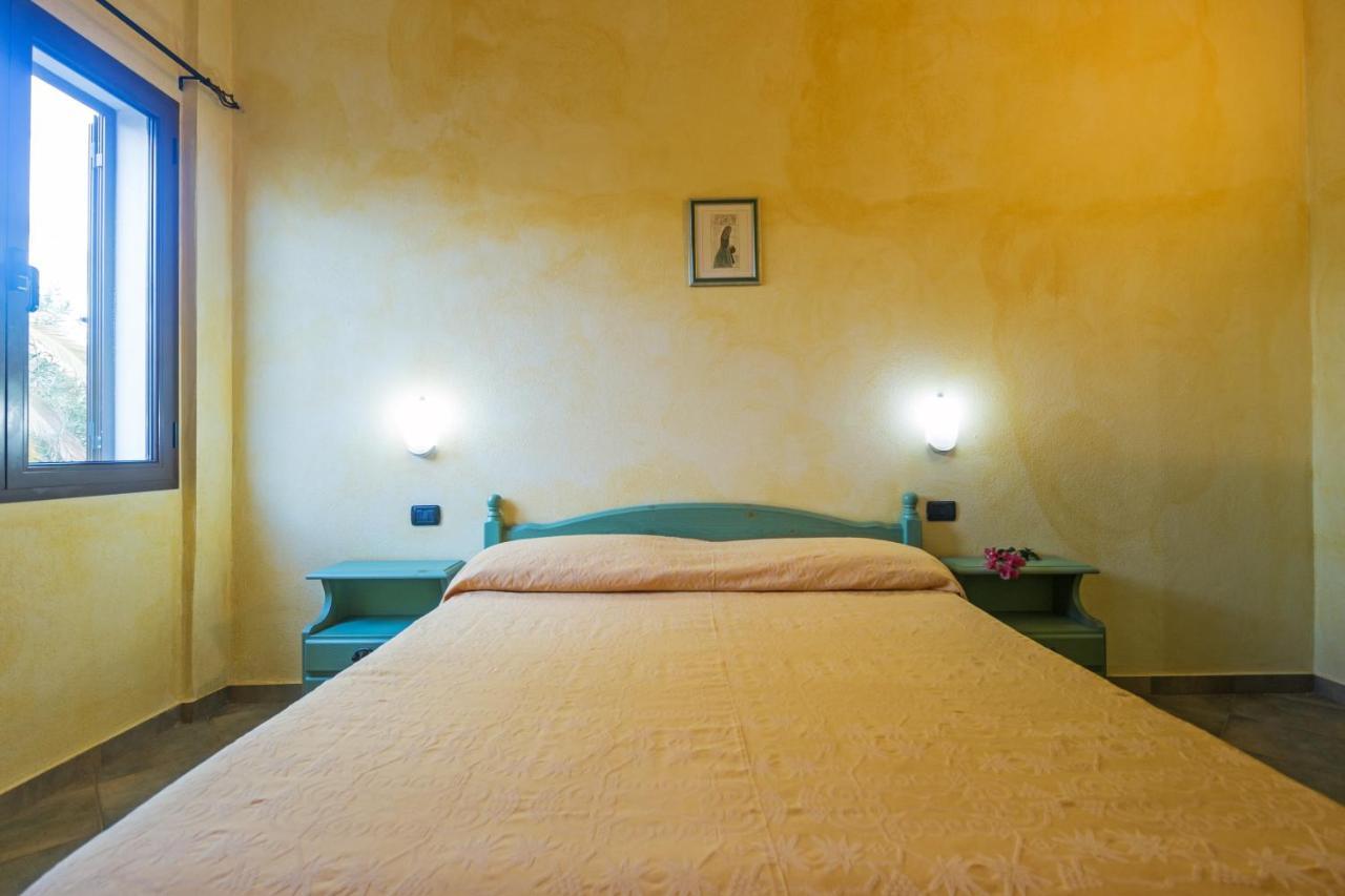 Hotel Residenza Gli Ontani à Orosei Extérieur photo